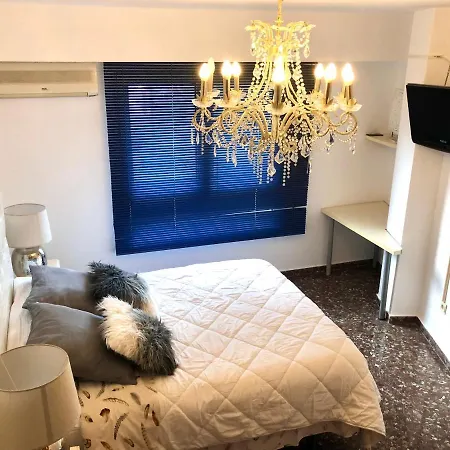 Romantic Room In Shared Apartment Homestay *