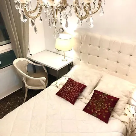 Romantic Room In Shared Apartment